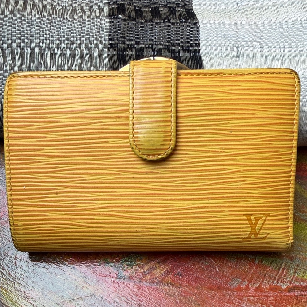 LOUIS VUITTON CREAM EPI PORTE MONNAIE WALLET Yellow Foldable Purple inside Vtg
